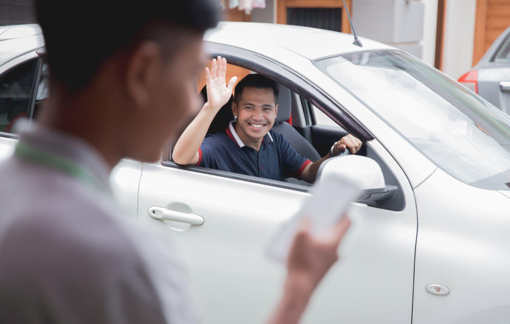 Driver picking up a rider | Uber’s North Star Metric